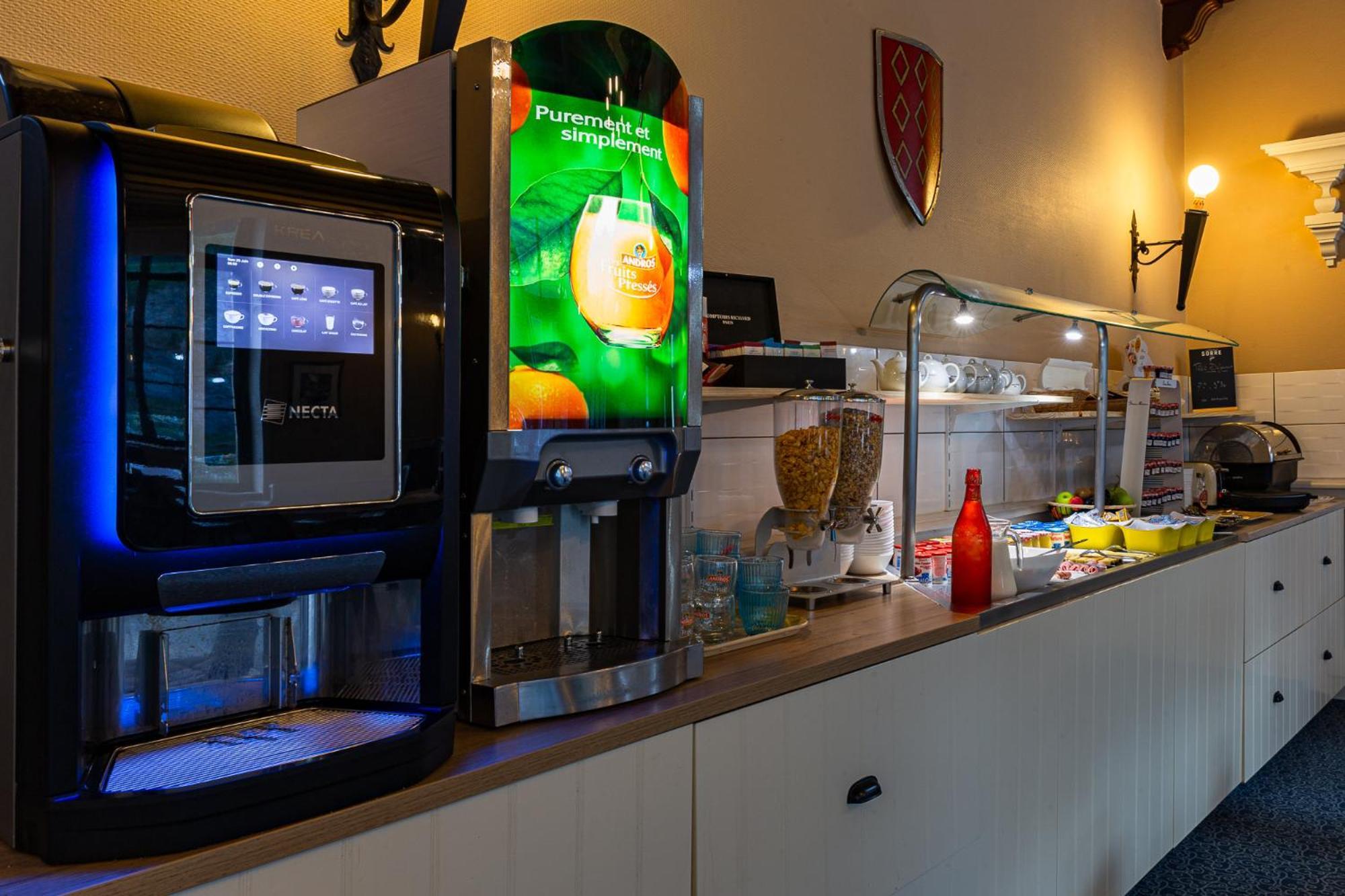 Hotel Restaurant Du Chateau Josselin Bagian luar foto